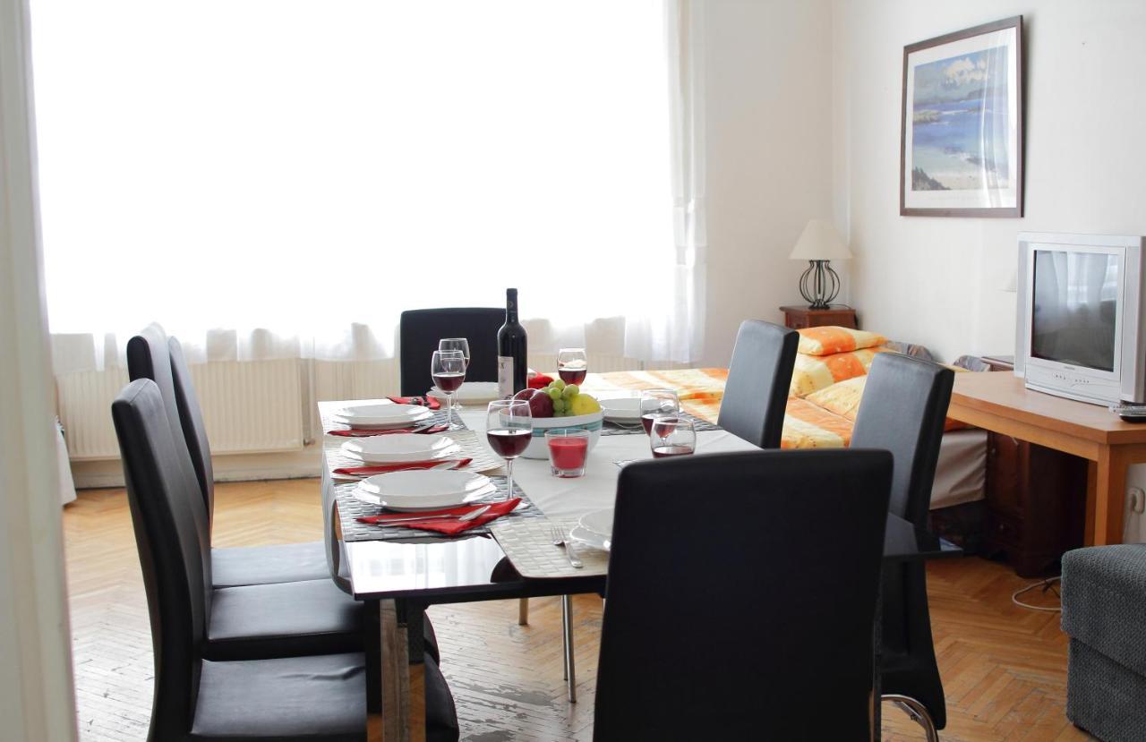 Blue Rose Apartment บูดาเปสต์ ภายนอก รูปภาพ